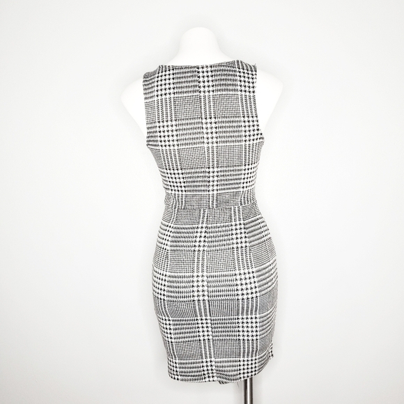 Bailey Blue Bodycon Checkered Button Asymmetrical Mini Dress - Picture 2 of 2